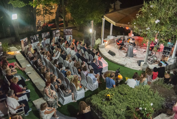 Нобелова медаља у Андрићевом херцег-новском летњиковцу